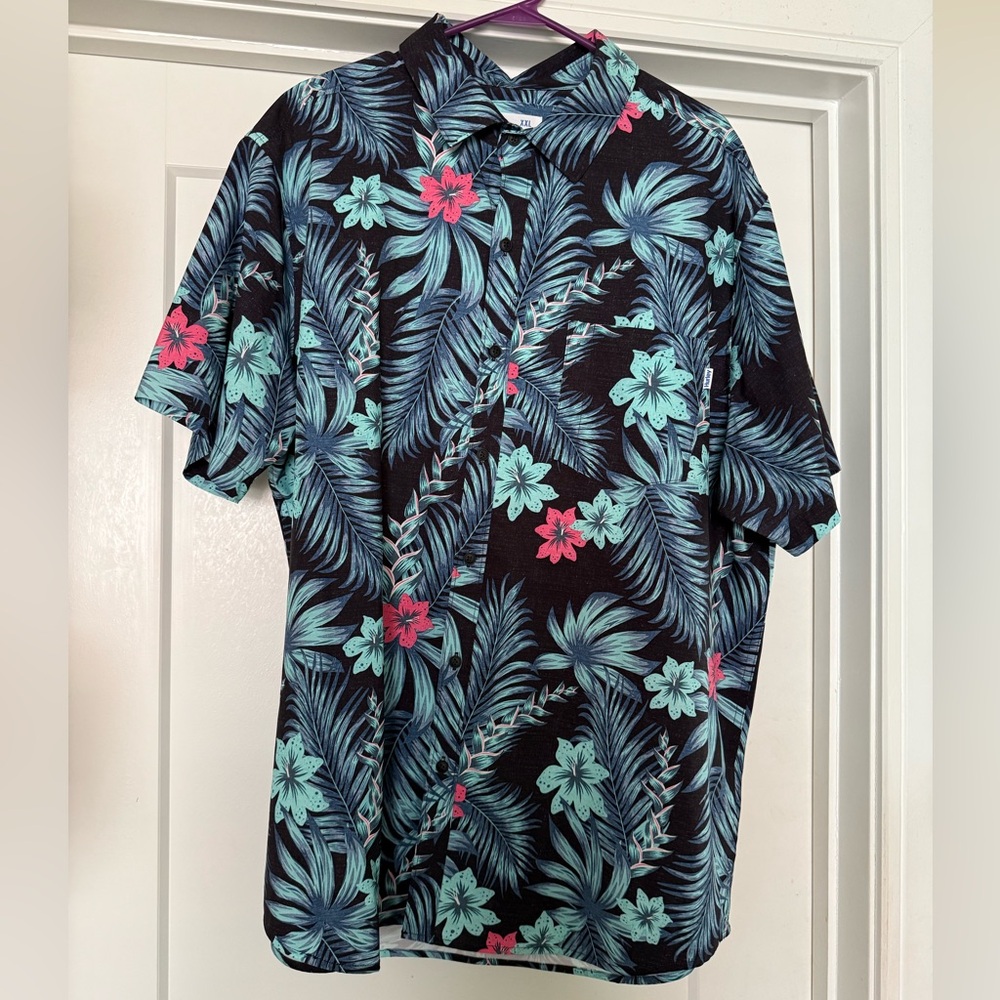 Men’s Hurley‎ Hawaiian Floral Button Down Shirt